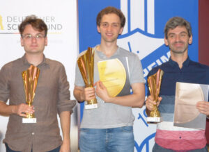 Sieger offene Kategorie, v.l.: GM Roven Vogel 2., GM Alexander Donchenko 1. und 3. IM Ilja Schneider